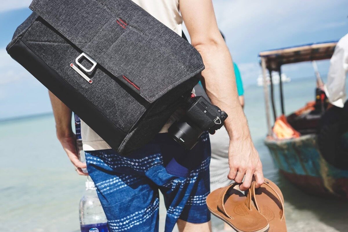 Peak Design 15" Everyday Messenger Bag