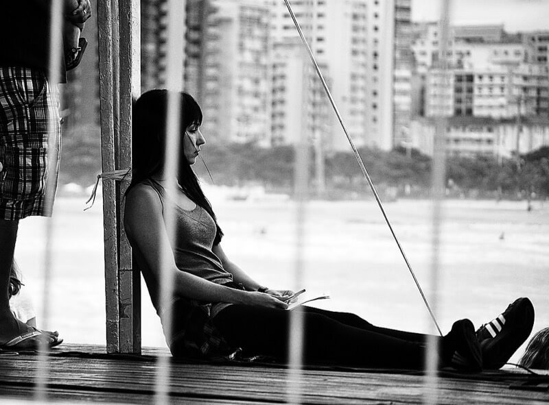 Fernando De Santis thoughtful woman