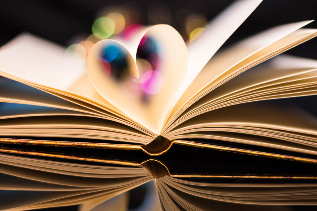 Theo Crazzolara - book pages in a heart