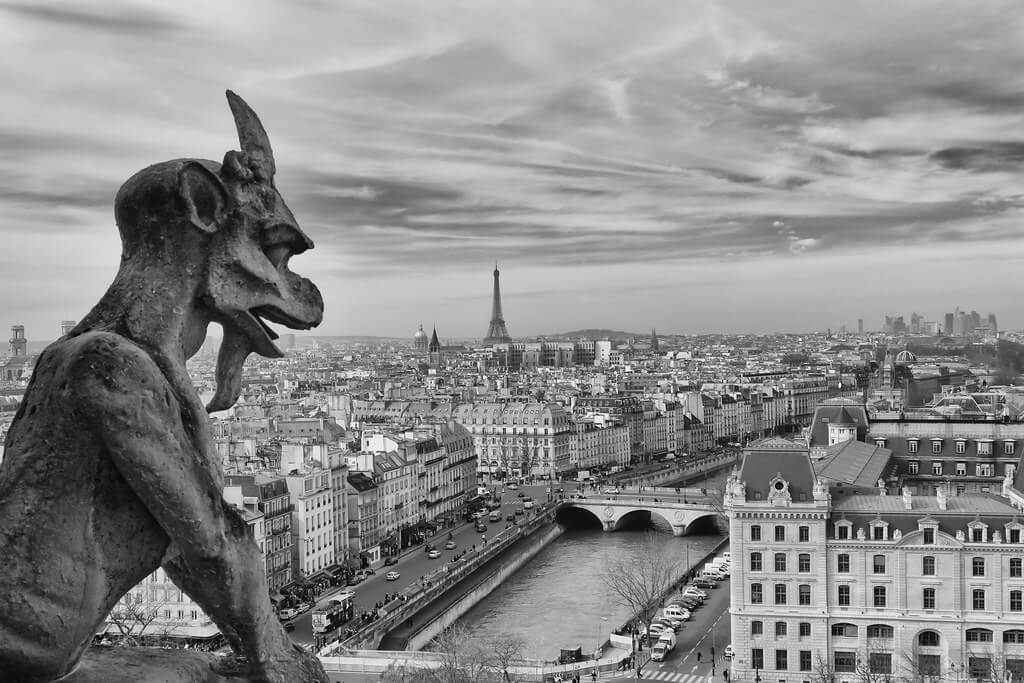 ilirjan rrumbullaku - Chimera Looking Over Paris