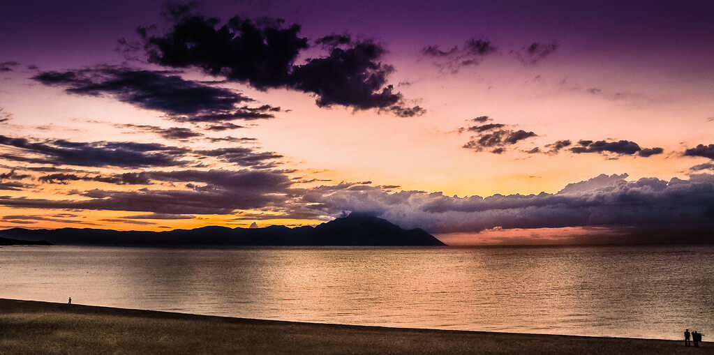 ✓ Елена Пејчинова - Mount Athos at Dawn